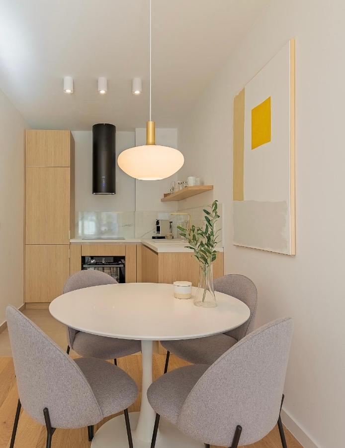 Modern Mediterranean Superior Apartment *